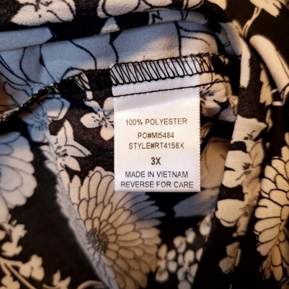 Misia Curvy Floral Black White Blouse Plus Size 3X - Picture 3 of 5